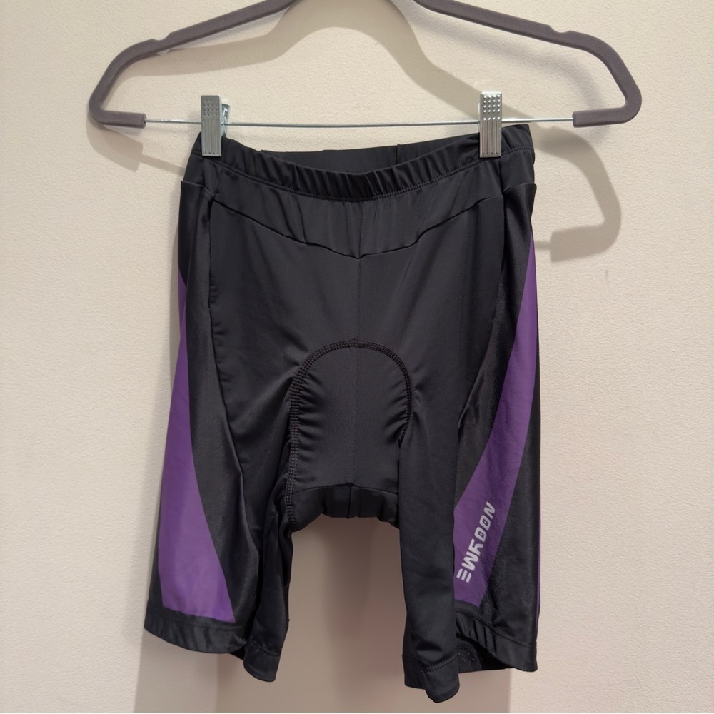 Nooyme Black & Purple  Cycling Shorts Size Small Women’s